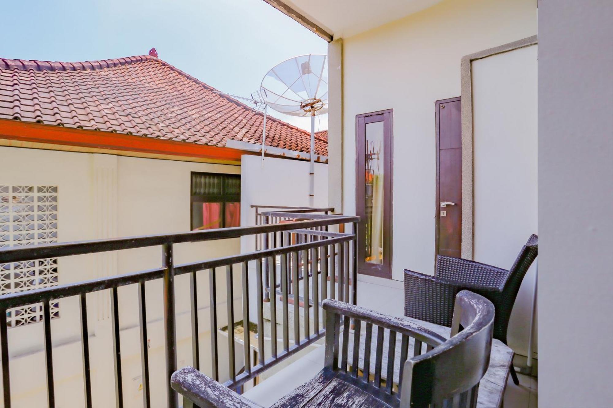 Oyo 4012 Ari Beach Inn Kuta  Ngoại thất bức ảnh