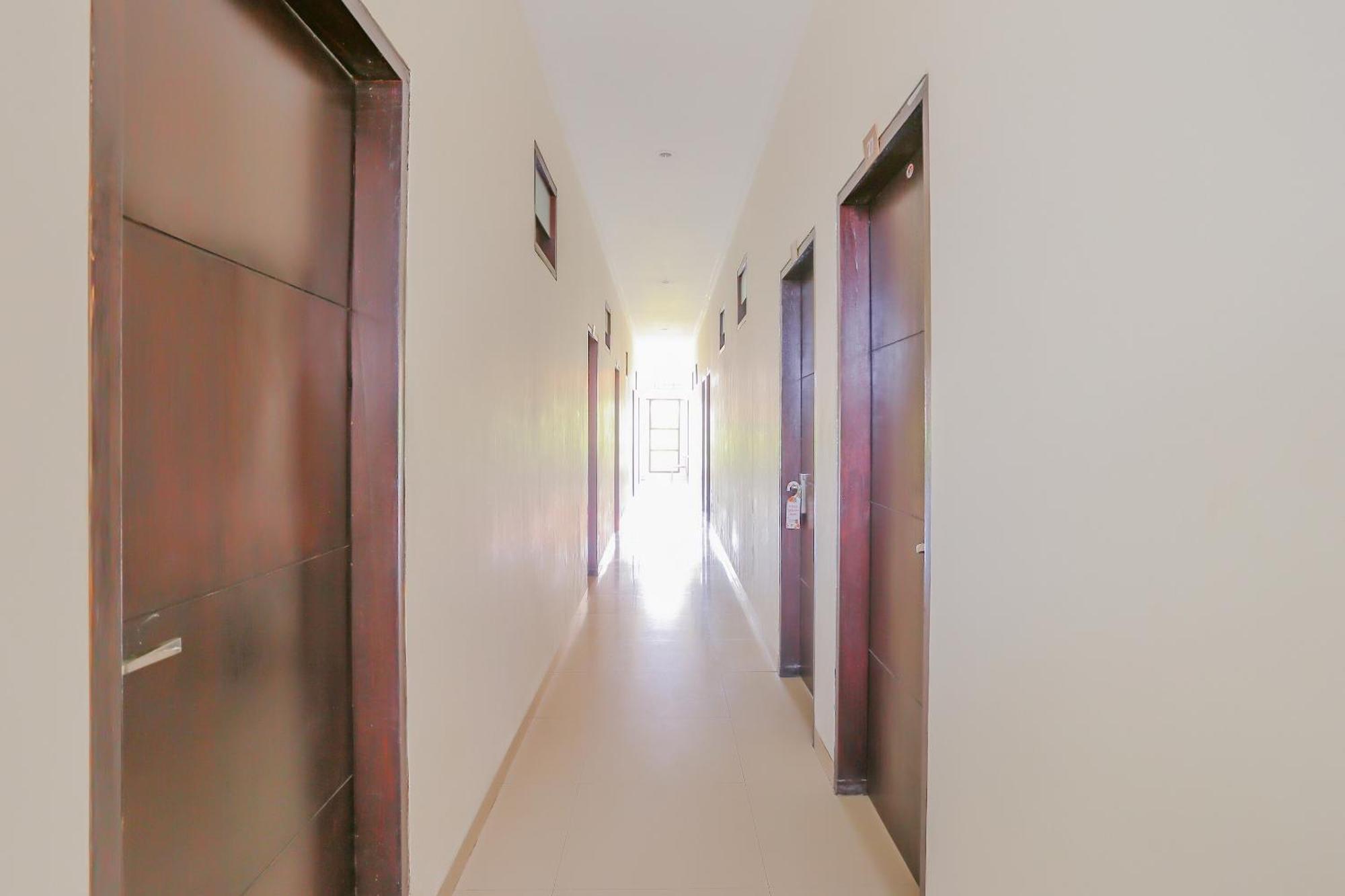 Oyo 4012 Ari Beach Inn Kuta  Ngoại thất bức ảnh